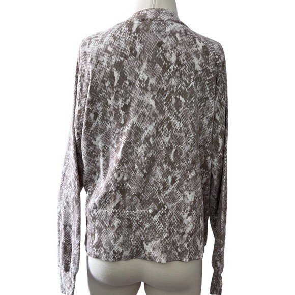 Ann Taylor Snakeskin Print Short Sleeve Sweater with V-Neck Cardigan Set Small - Picture 2 of 15